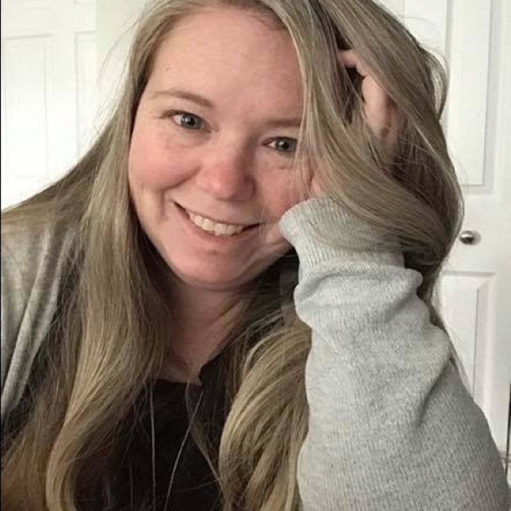 Meet your Posher, Angela